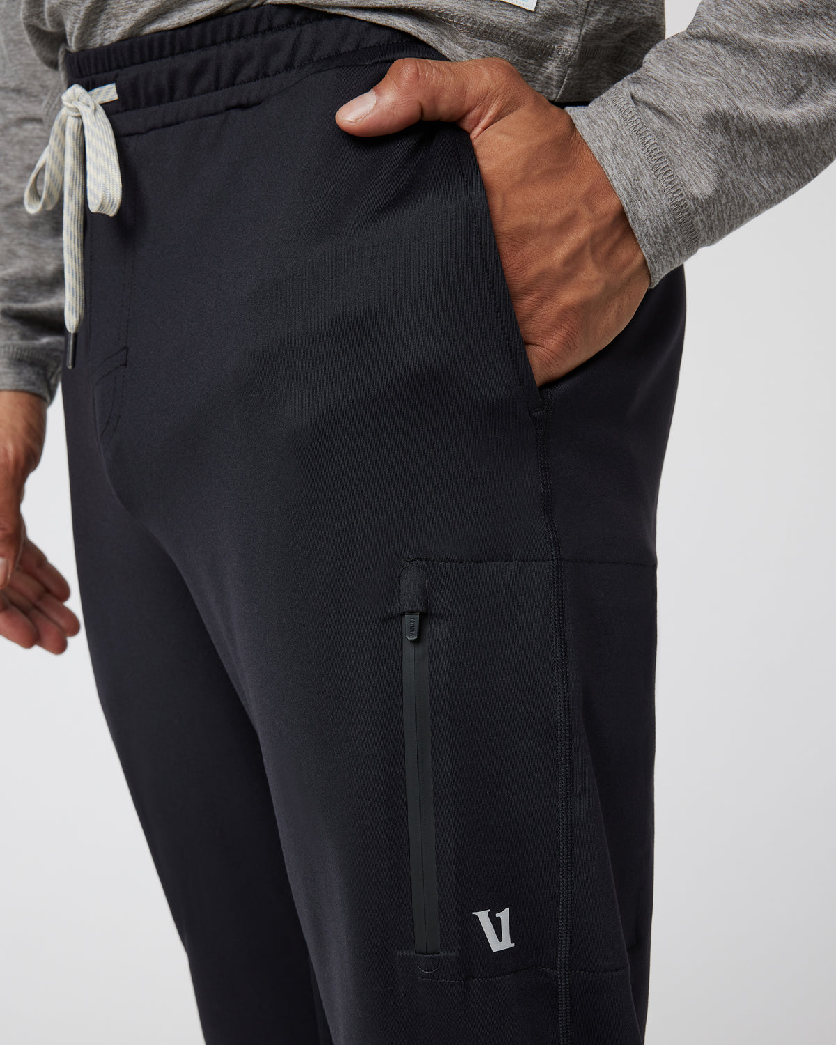 Sunday Performance Jogger 30" Black - Vuori Clothing