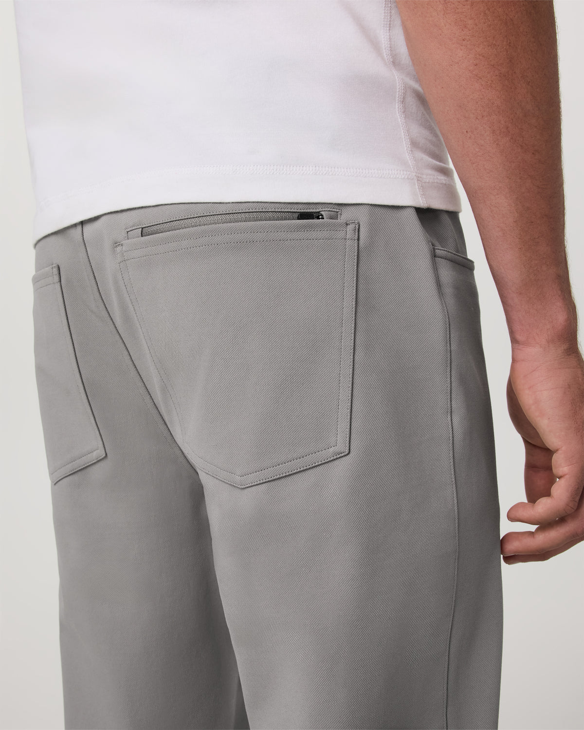 MetaTwill Pant Classic Fit 30" Men's Shiitake Pants - Vuori Clothing