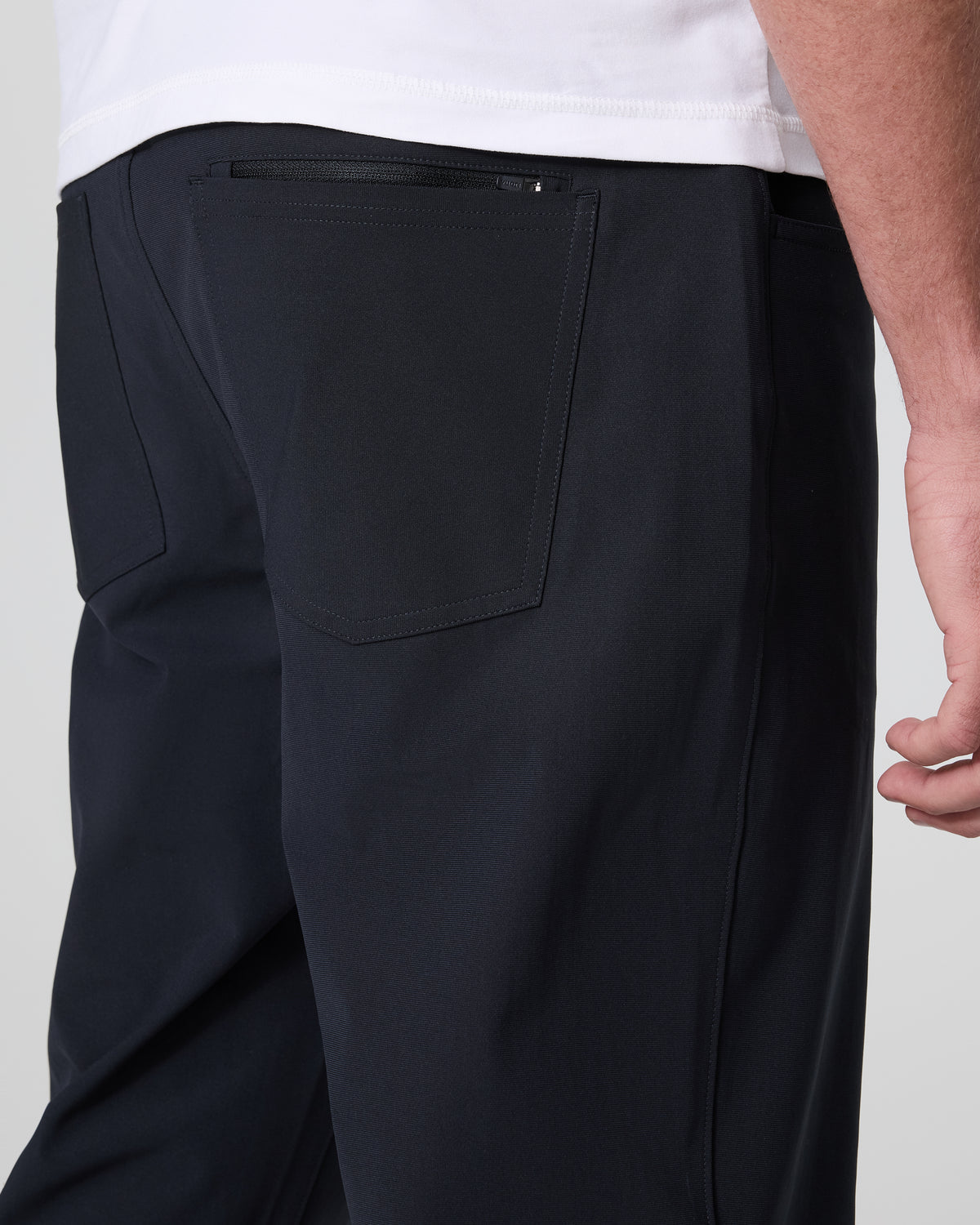 Meta Pant Classic Fit 34" Men's Black 5-Pocket Pants - Vuori Clothing