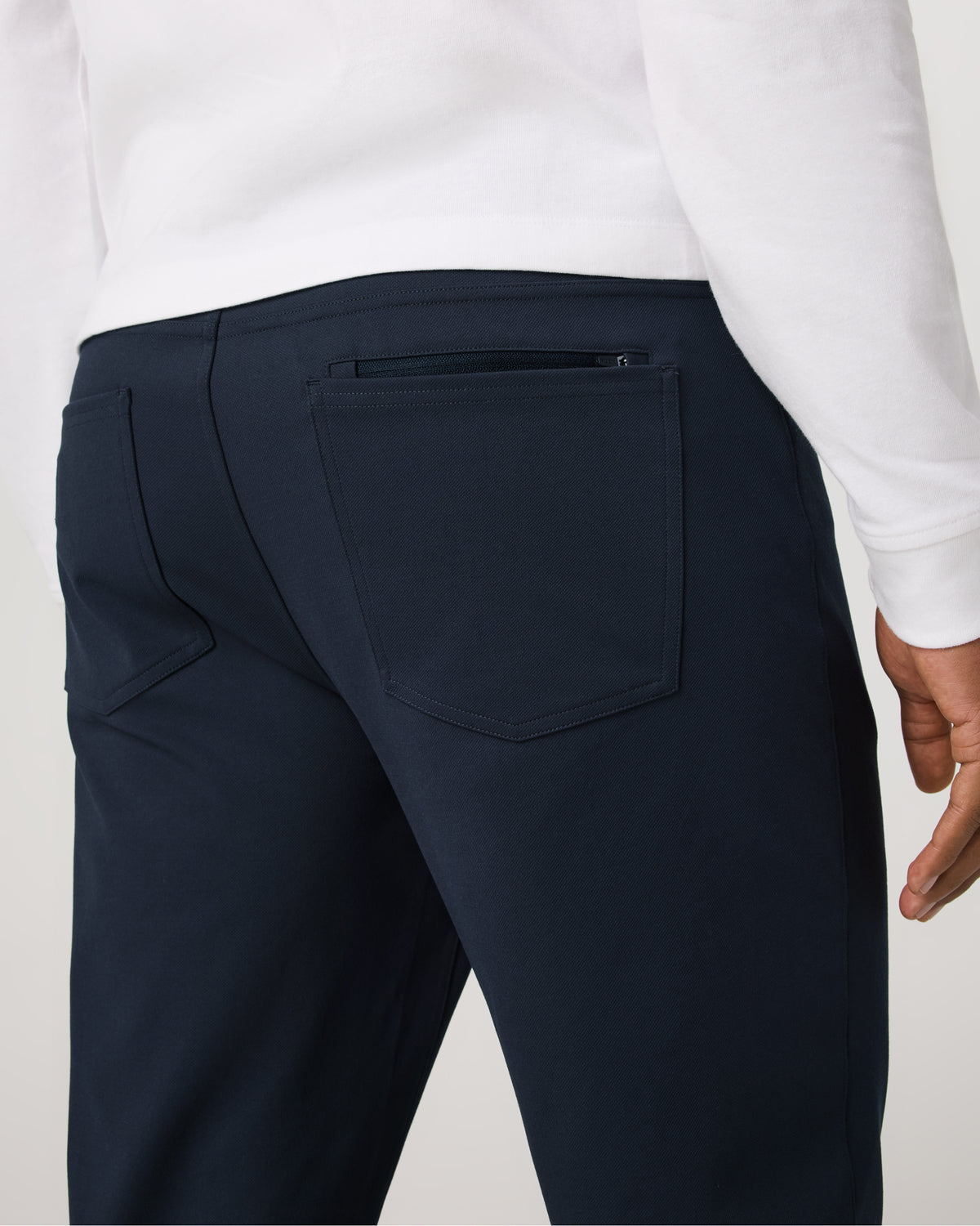 MetaTwill Pant Classic Fit 32" Men's Navy Pants - Vuori Clothing