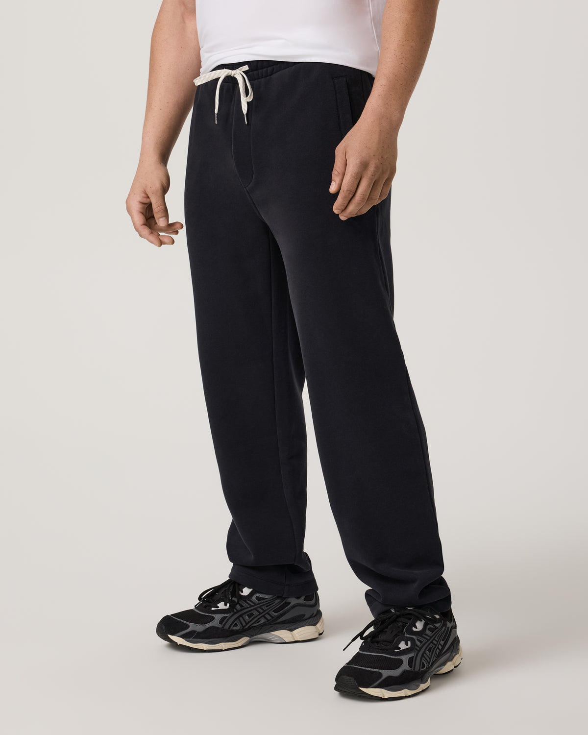 Men's Seaside Straight Leg Sweatpant 30” Black - Vuori Clothing