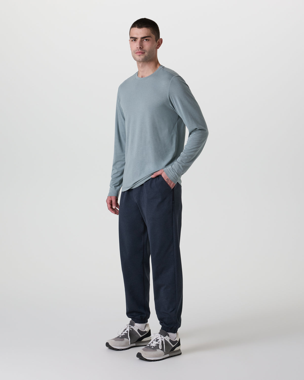 Coronado Performance Sweatpant Classic 30" Midnight Heather - Vuori Clothing
