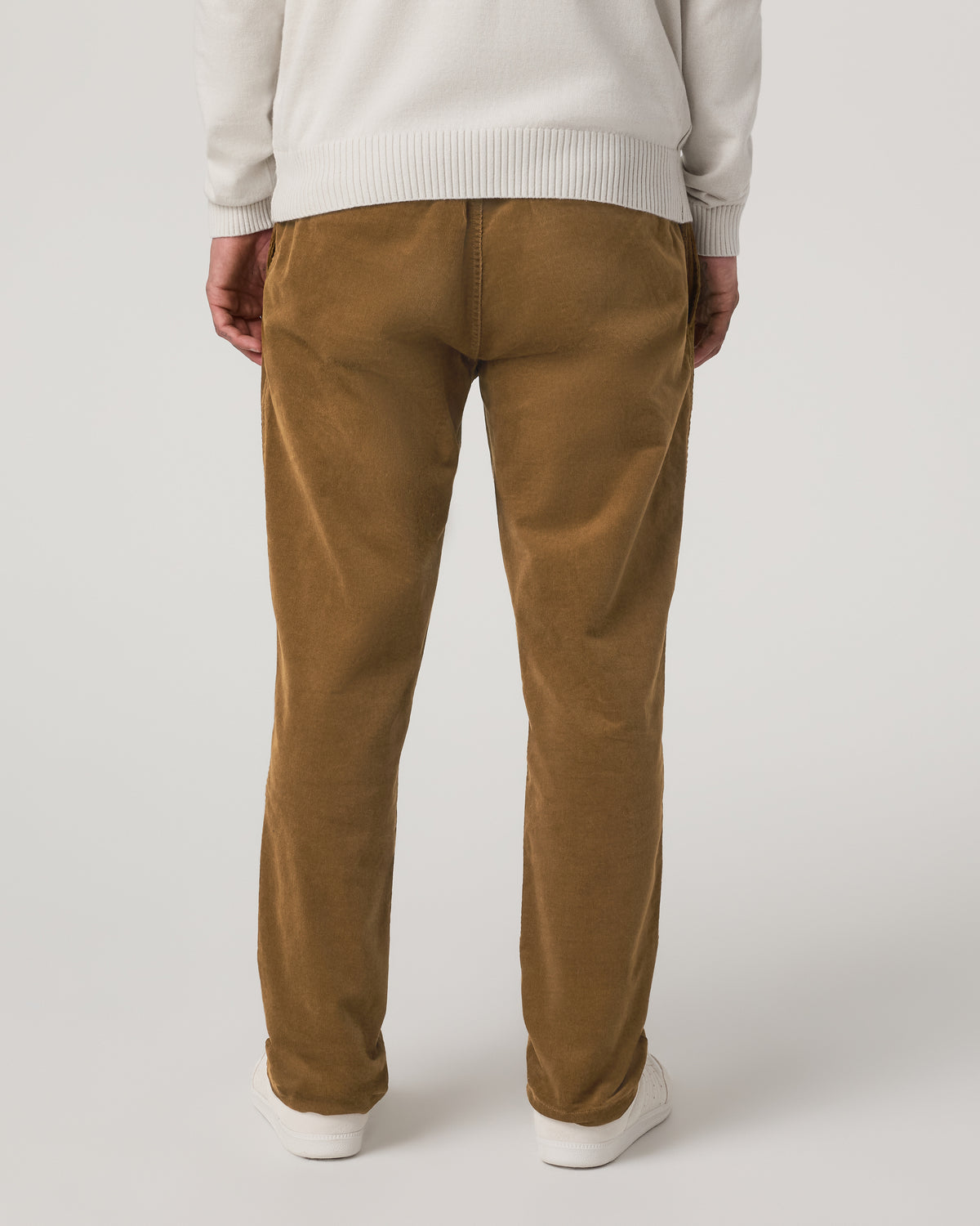 Optimist Elastic Waist Pant Classic Fit Men's Rum Pants - Vuori Clothing