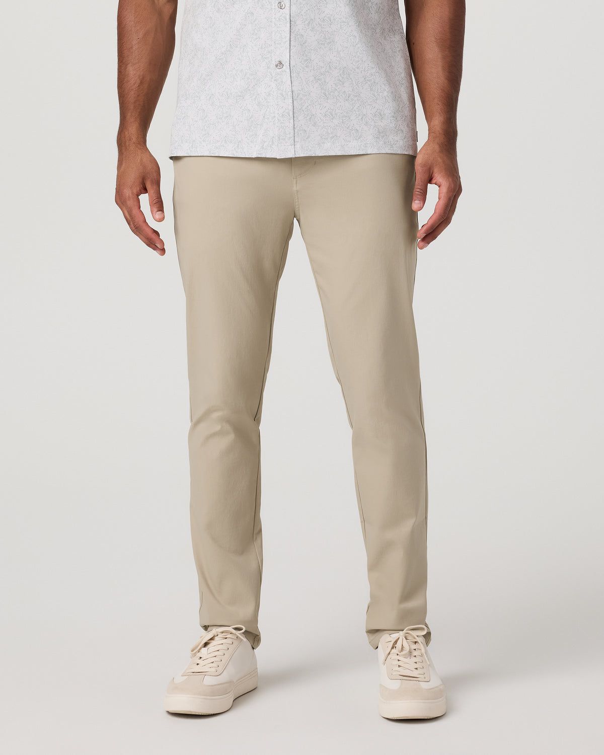 Men's Cascade Tech Chino Athletic Slim Fit 32" Trench - Vuori Clothing