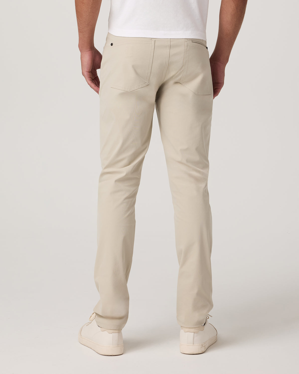 Vuori Meta™ Pant Athletic Slim Fit 34” Birch - Vuori Clothing