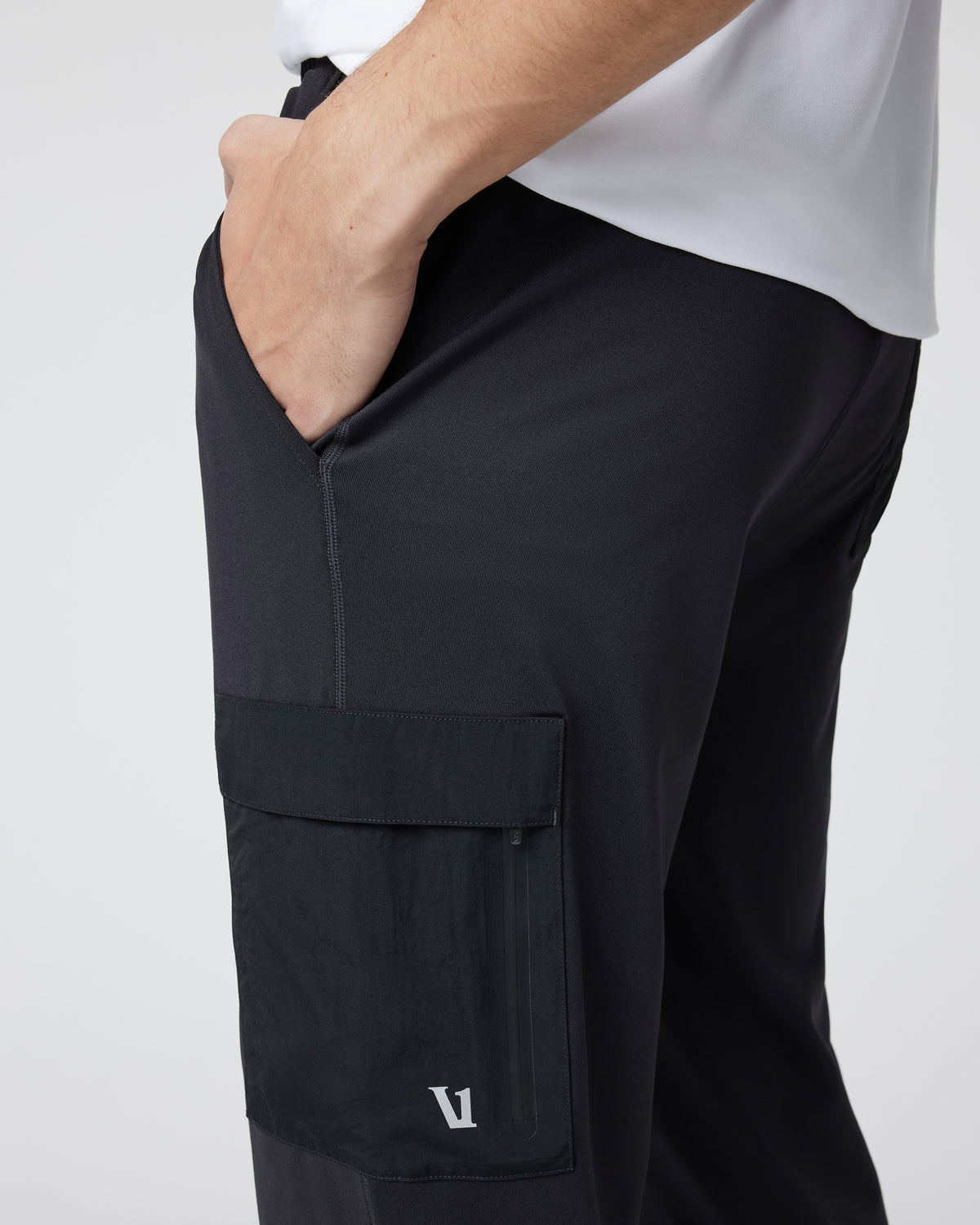 Sunday Utility Jogger Men's Black Cargo Joggers - Vuori Clothing