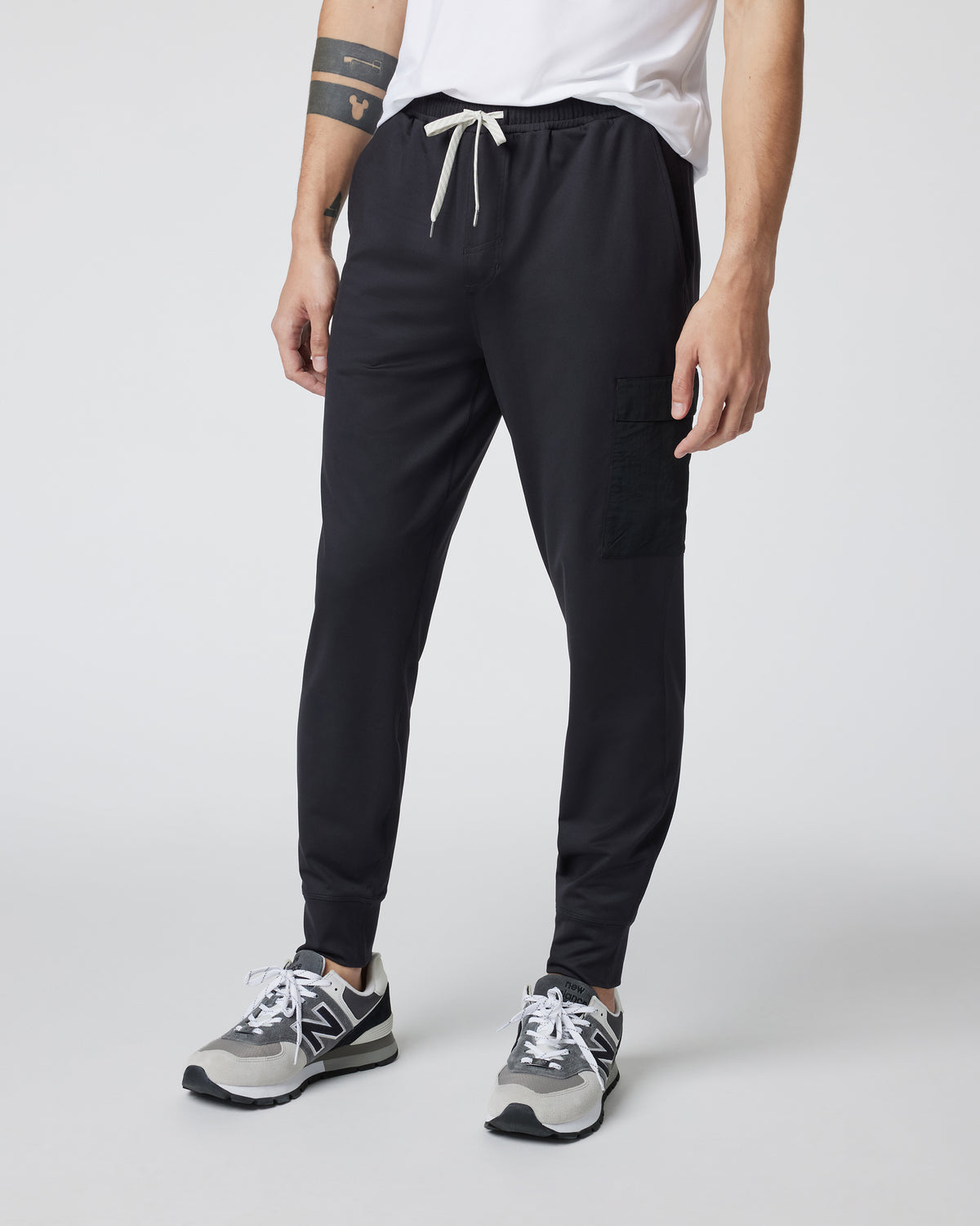 Sunday Utility Jogger Men's Black Cargo Joggers - Vuori Clothing