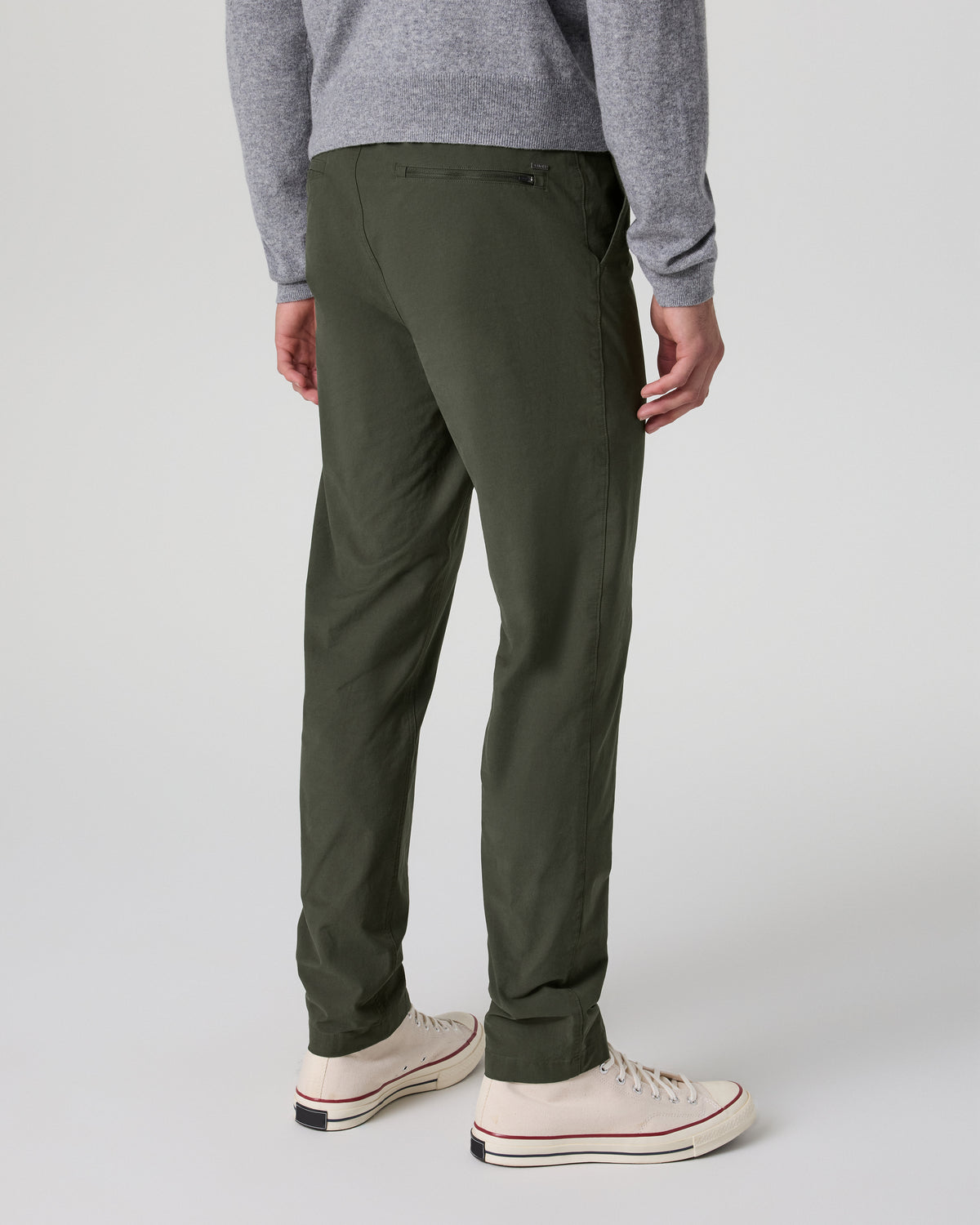Barren Explorer Pant Classic Fit 30" Kale - Vuori Clothing