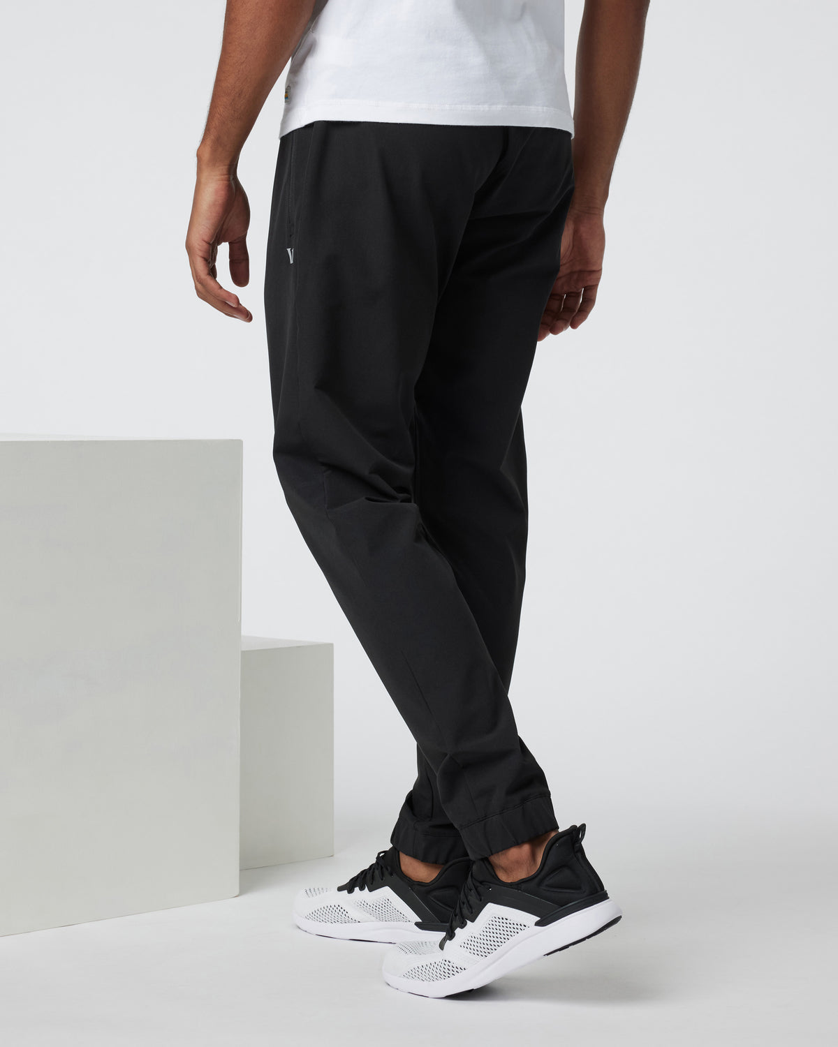 Transit Jogger Black Technical Jogger - Vuori Clothing