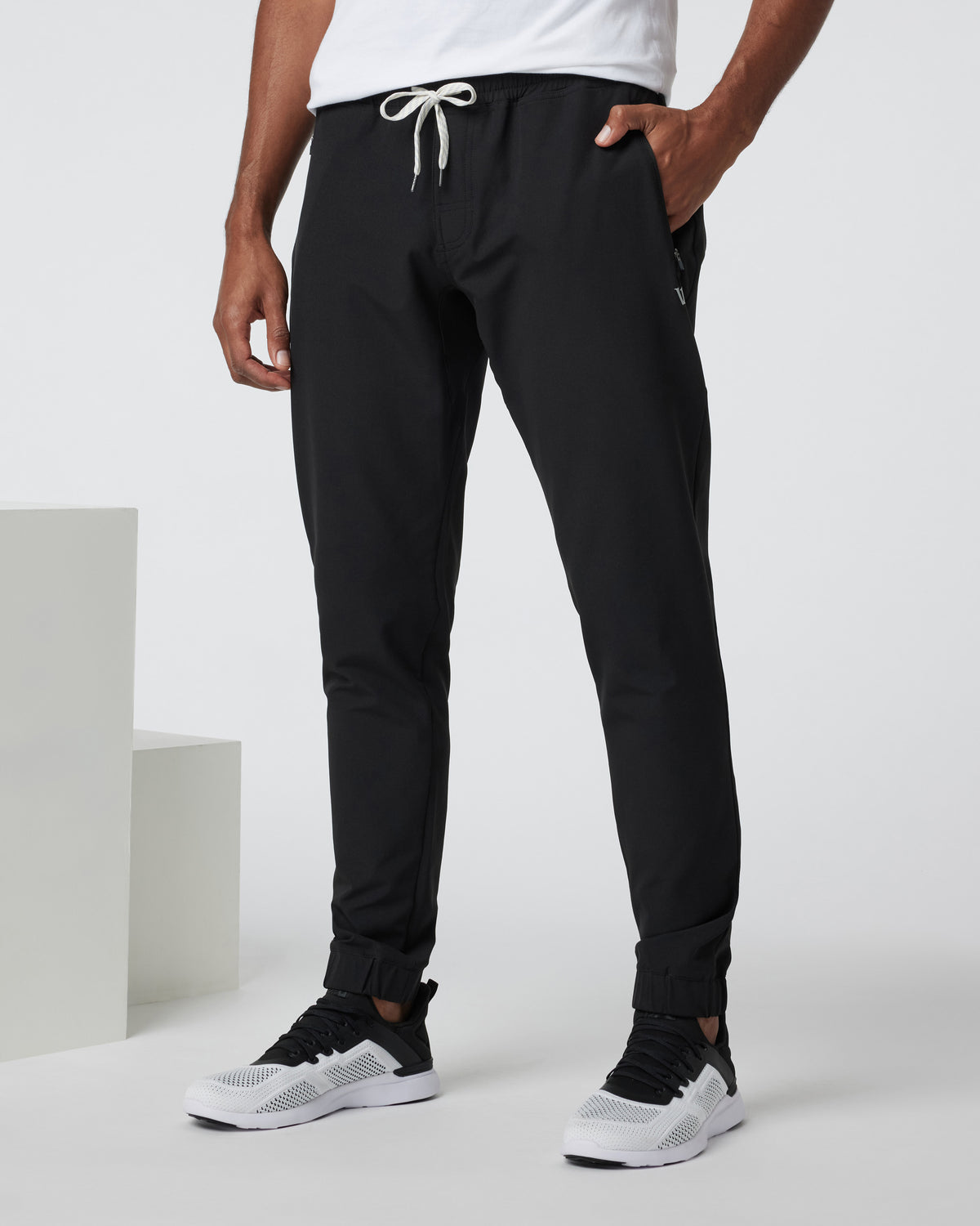 Transit Jogger Black Technical Jogger - Vuori Clothing