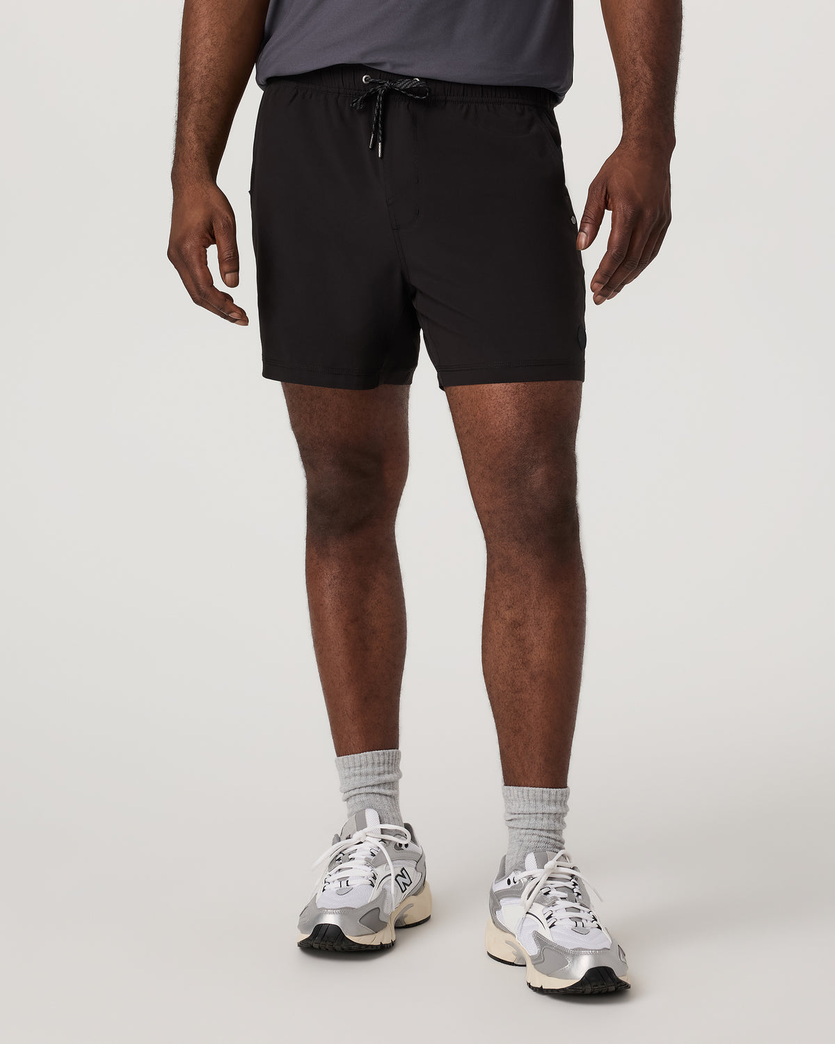 Kore Short Lined 5" Black Tonal Athletic Shorts - Vuori Clothing