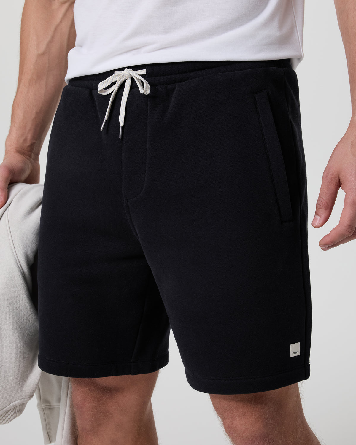 Seaside Short Classic Fit 8" Black - Vuori Clothing