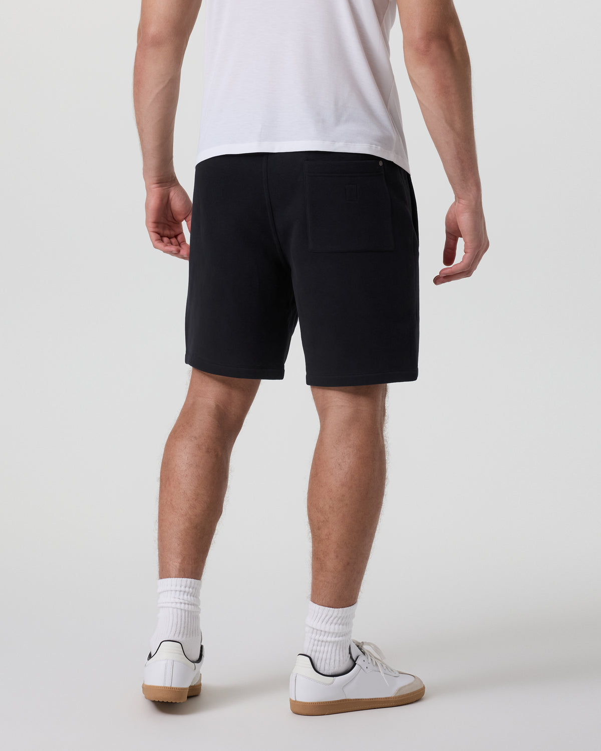 Seaside Short Classic Fit 8" Black - Vuori Clothing