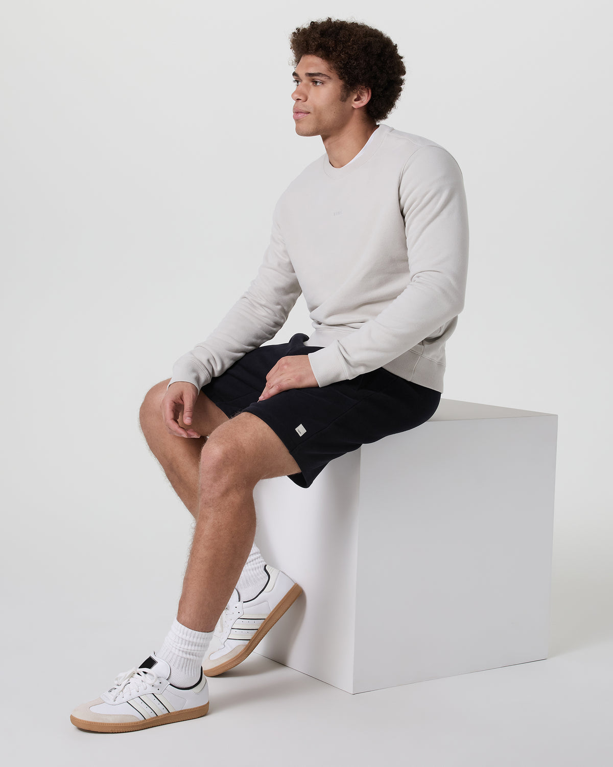 Seaside Short Classic Fit 8" Black - Vuori Clothing