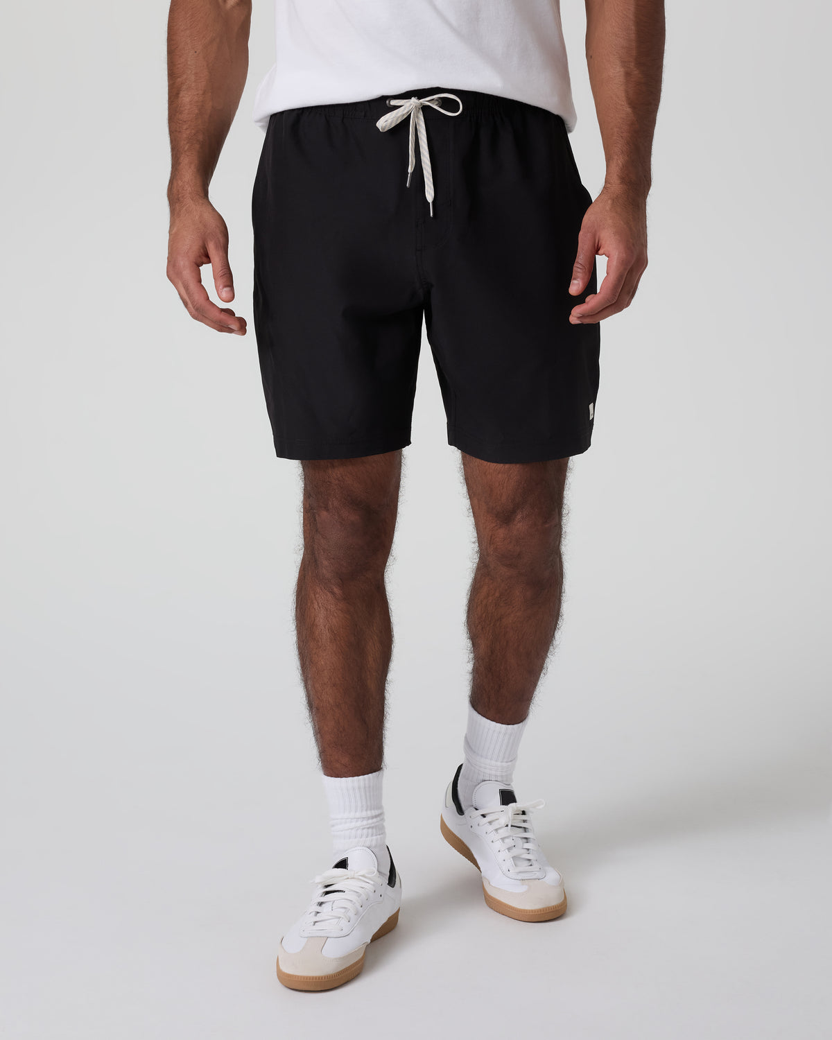 Banks Session Short 7" Black - Vuori Clothing