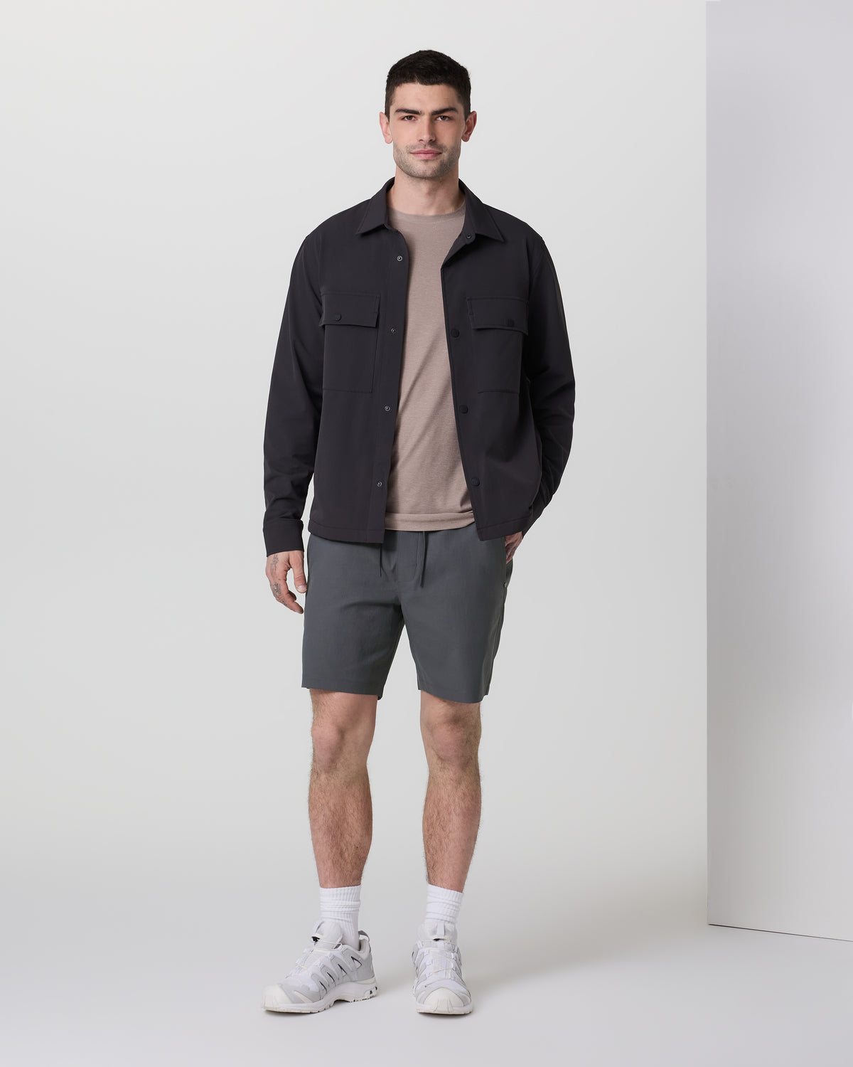 Cascade Crinkle Elastic Waist Short Classic Fit 8" Charcoal - Vuori Clothing