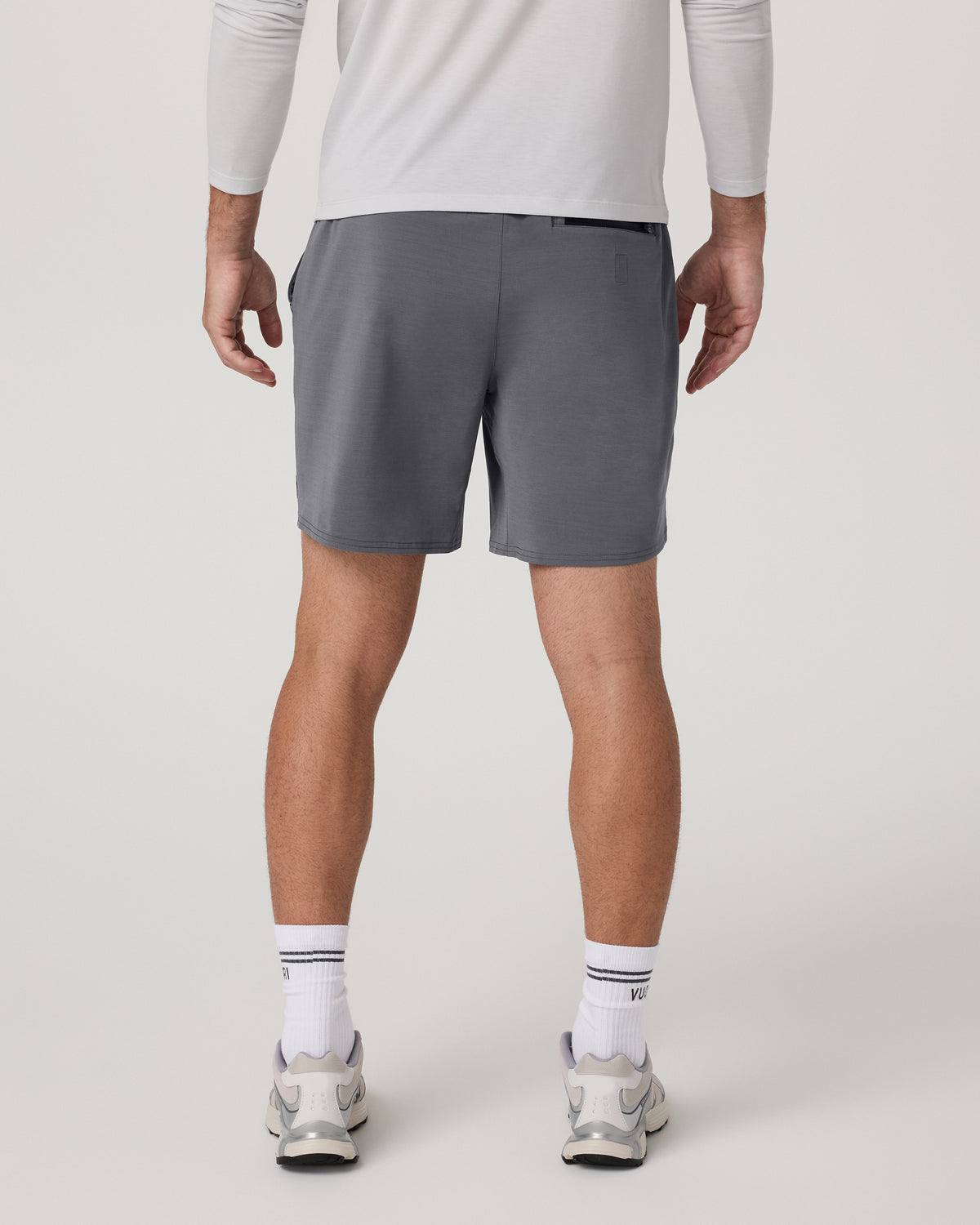 Elevate Kore Short Unlined 7" Men's Zinc Shorts - Vuori Clothing