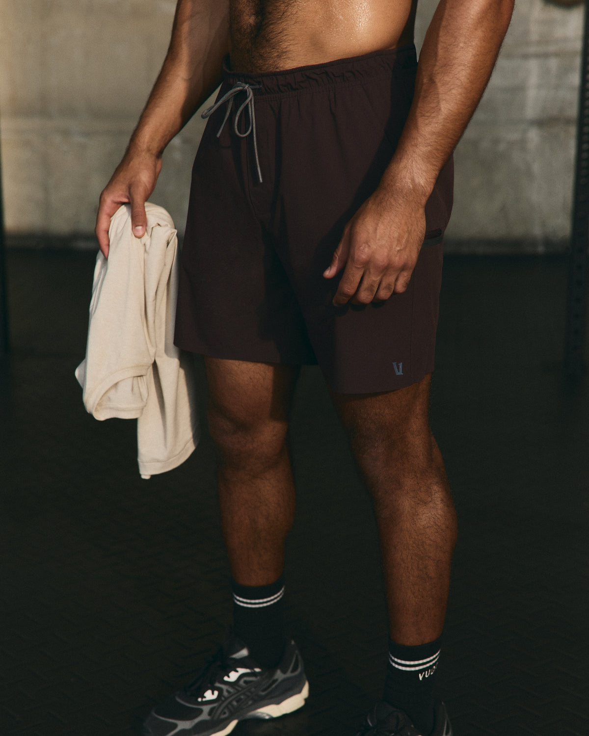 Grafton Short Lined 7" Men's Raisin Training Shorts - Vuori Clothing