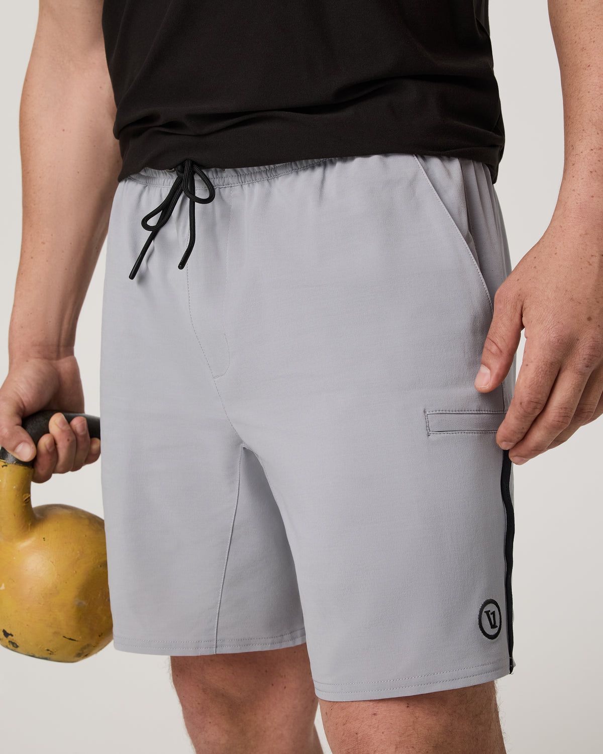 Elevate Kore Utility Short Lined 7" Men's Sea Fog Shorts - Vuori Clothing
