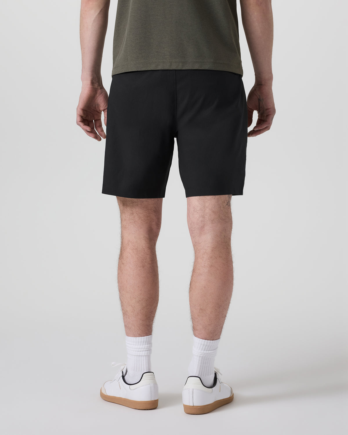 Cascade Crinkle Elastic Waist Short Classic Fit 8" Black - Vuori Clothing