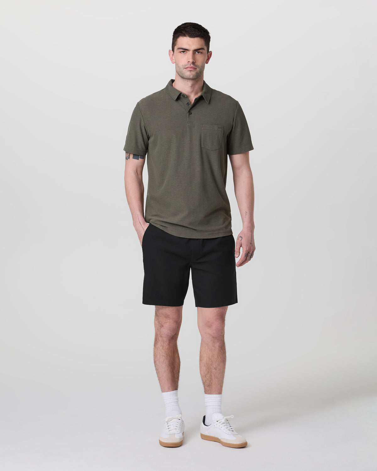 Cascade Crinkle Elastic Waist Short Classic Fit 8" Black - Vuori Clothing