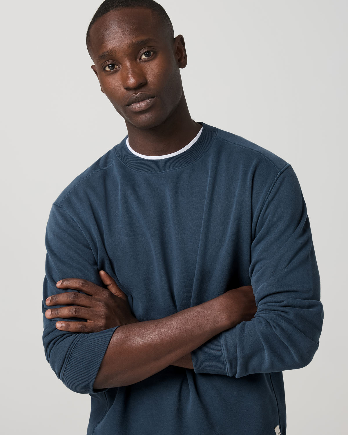 Cypress Vintage Crew Men's Ocean Blue Fleece Pullover - Vuori Clothing