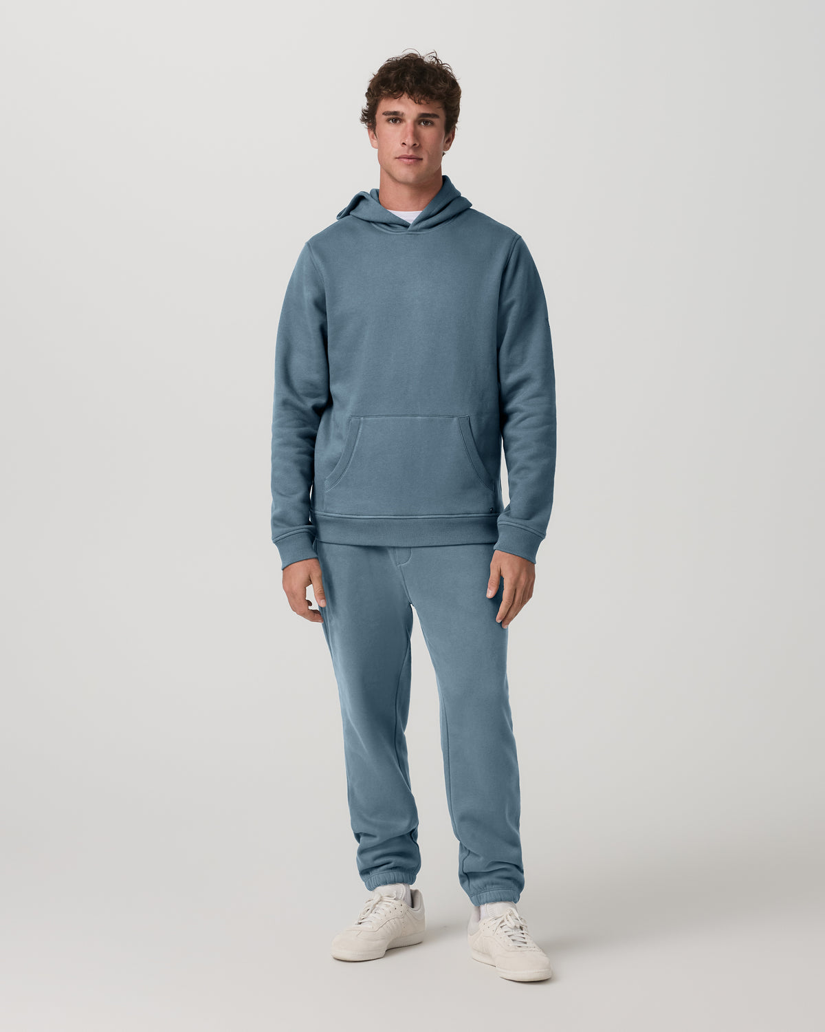 Seaside Pullover Hoodie Blue Sea Heavyweight Hoodie - Vuori Clothing