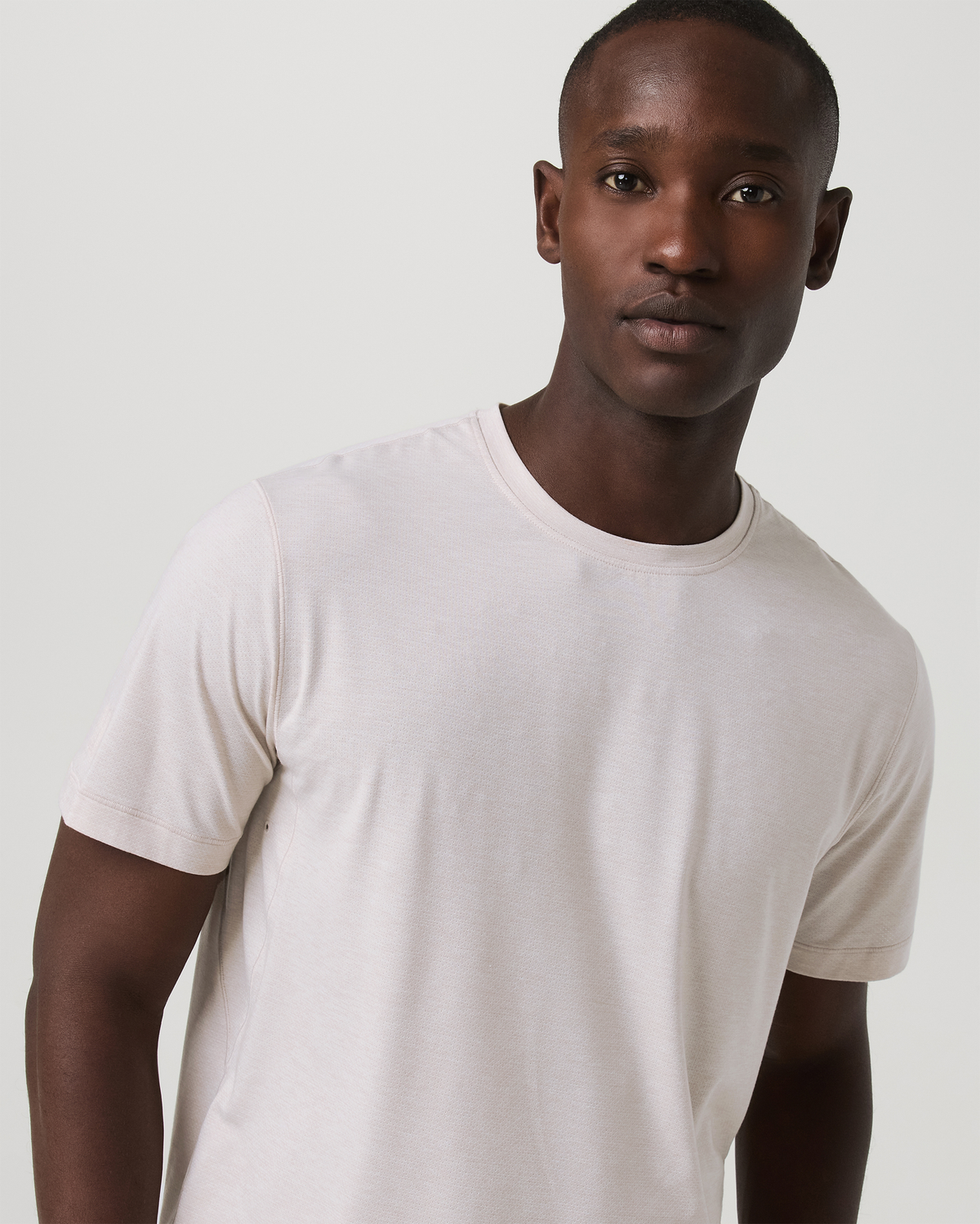 Short Sleeve Everyday Tee Men's Oatmeal Heather Shirt - Vuori Clothing