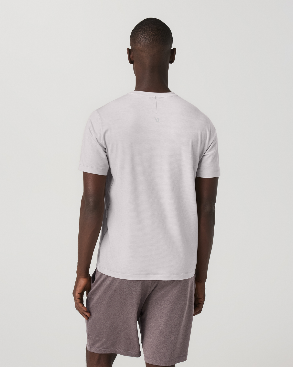 Short Sleeve Everyday Tee Men's Oatmeal Heather Shirt - Vuori Clothing