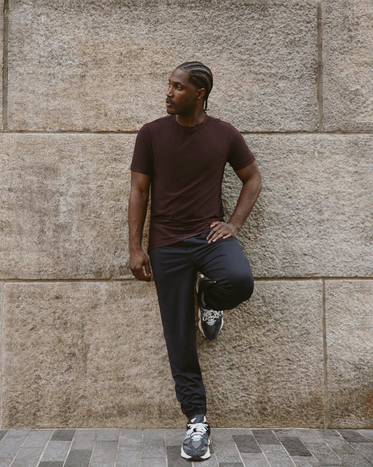 Strato Tech Tee Men's Raisin Heather Performance Shirt - Vuori Clothing