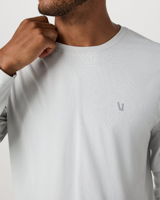 Men's Long Sleeve Clearview Seamless Tee Frost Grey Shirt - Vuori Clothing