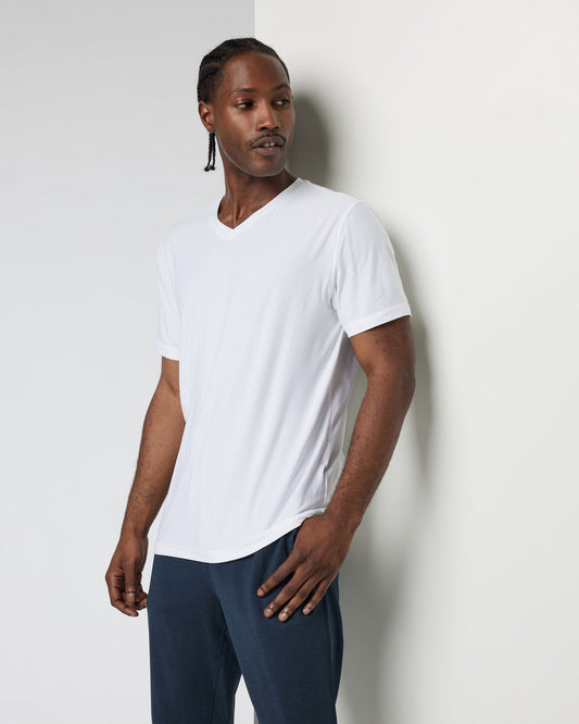 Strato Tech V-Neck Men's White Workout Shirt - Vuori Clothing