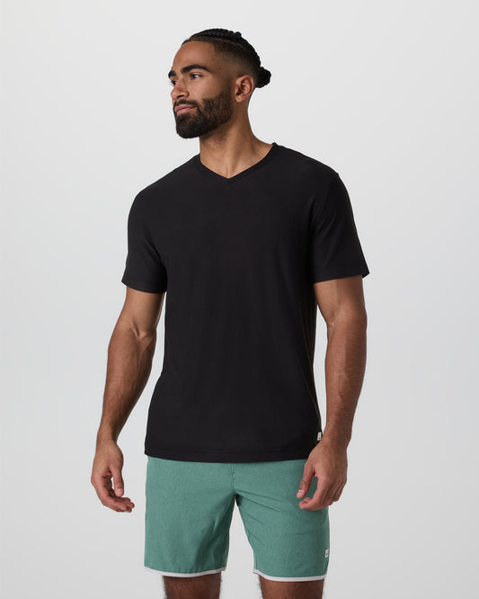 Strato Tech V-Neck Tee Black Workout Shirt - Vuori Clothing