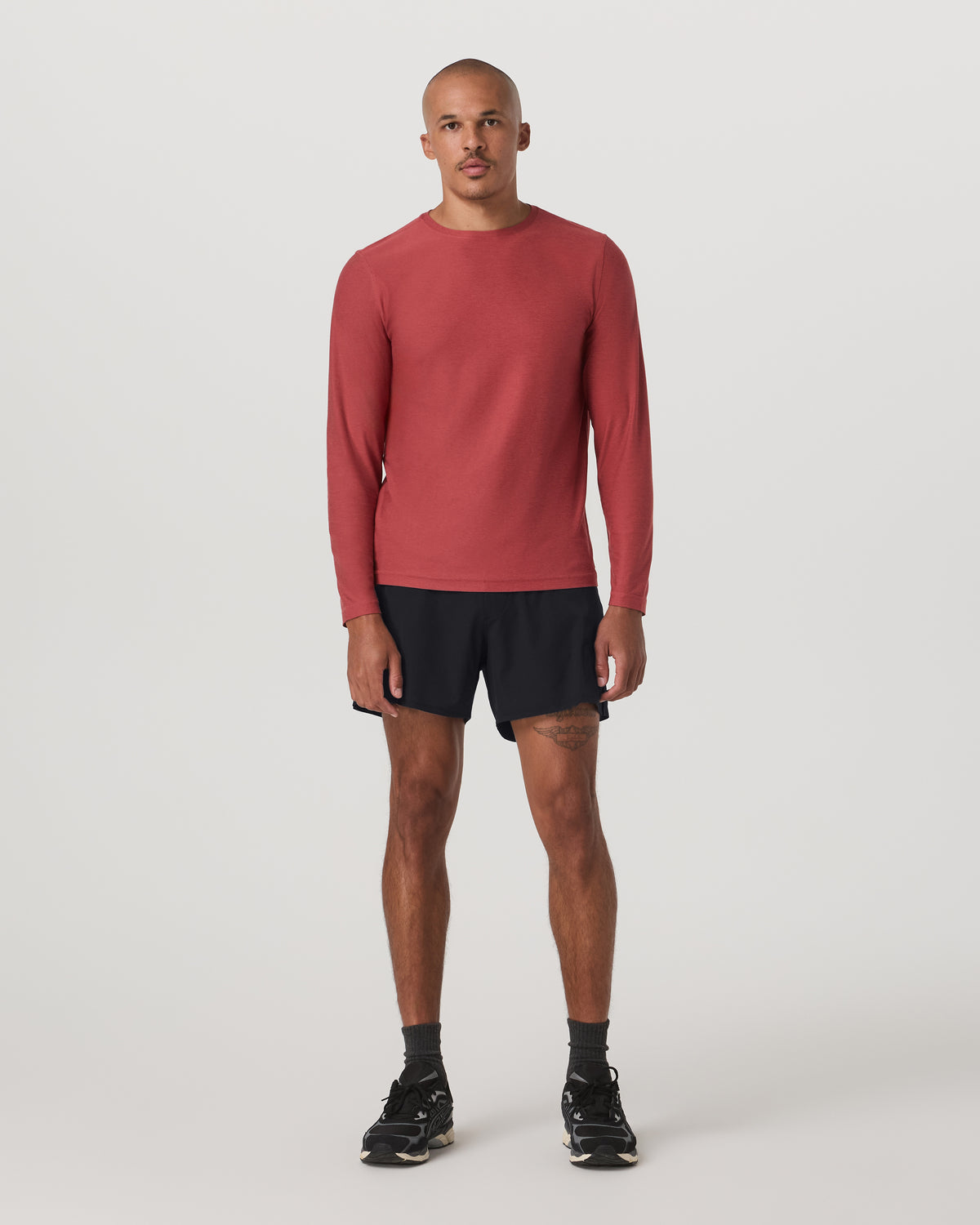 Long Sleeve Strato Tech Tee Fire Heather Workout Shirt - Vuori Clothing