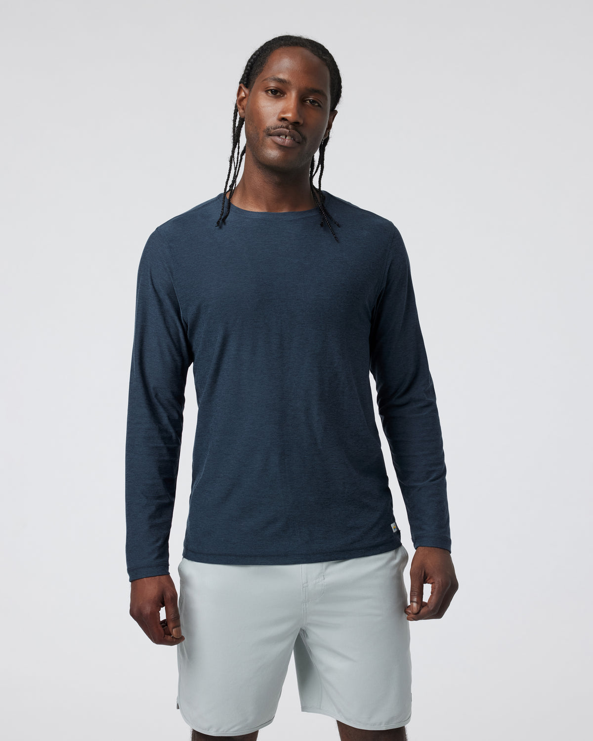 Long-Sleeve Strato Tech Tee Navy Long Sleeve Top - Vuori Clothing