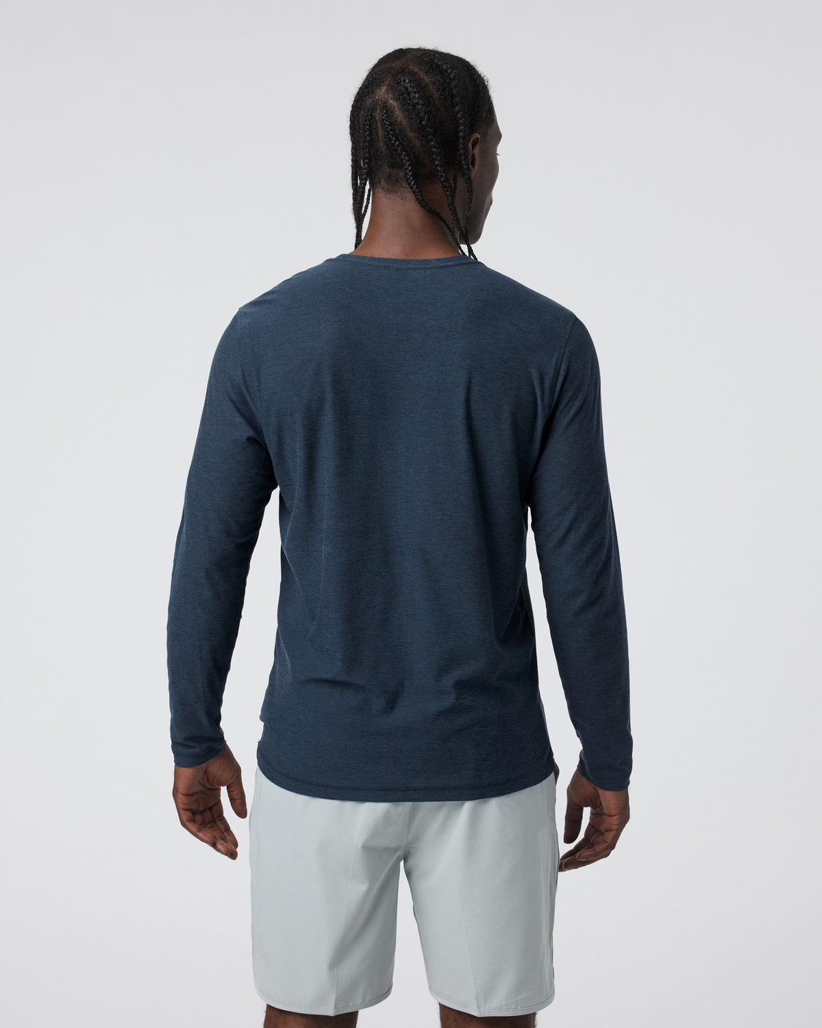 Long-Sleeve Strato Tech Tee Navy Long Sleeve Top - Vuori Clothing