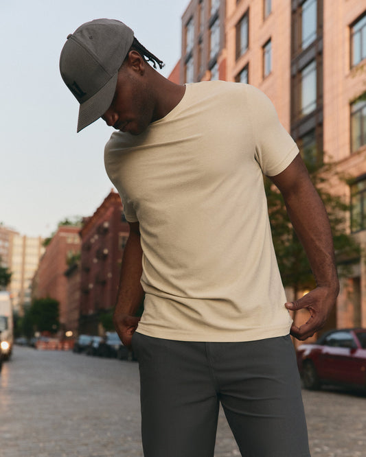 Strato Tech Tee Men's Mushroom Heather T-Shirt - Vuori Clothing