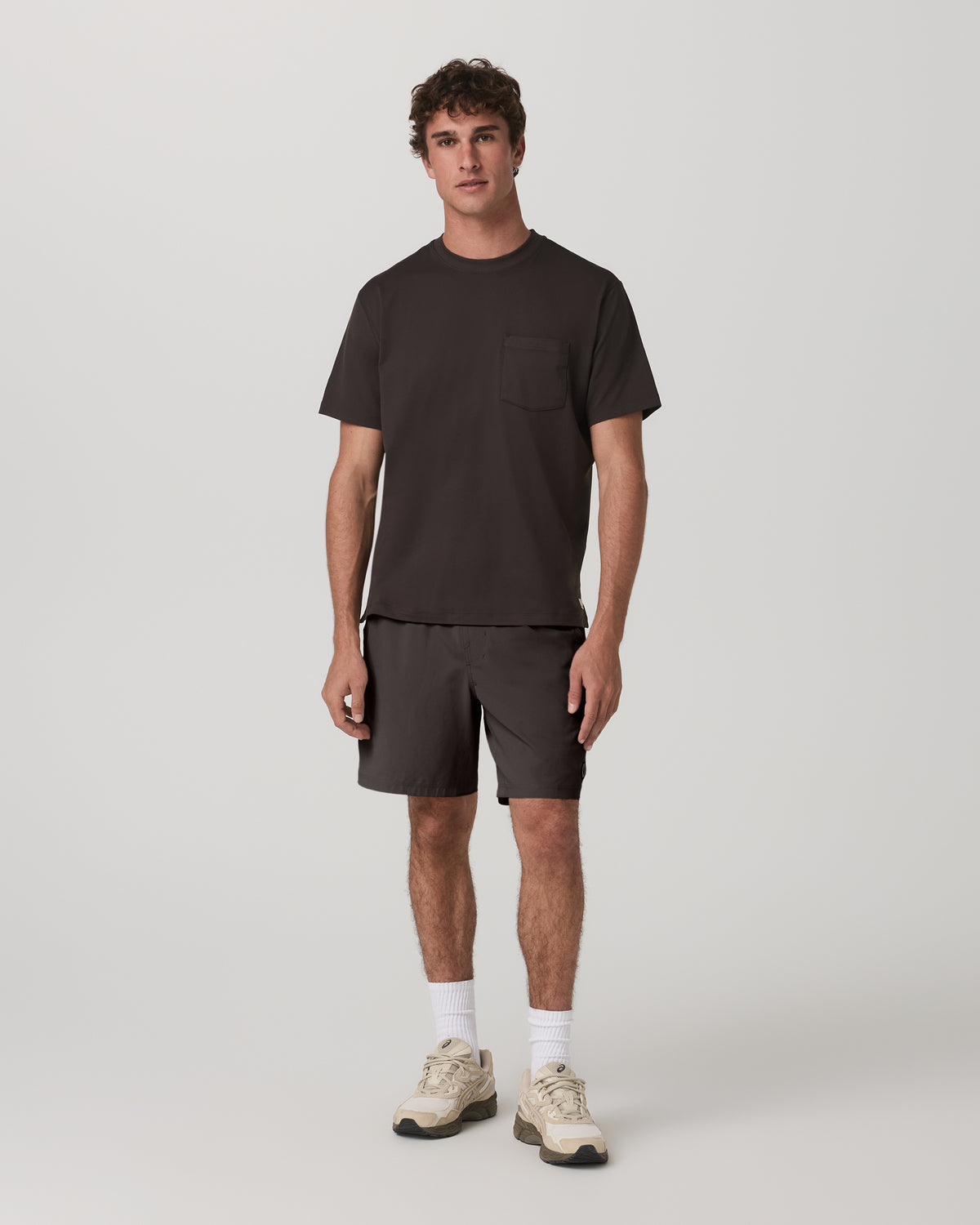 Men's Short Sleeve Ponto Pocket Tee - Relaxed Fit Carbon - Vuori Clothing
