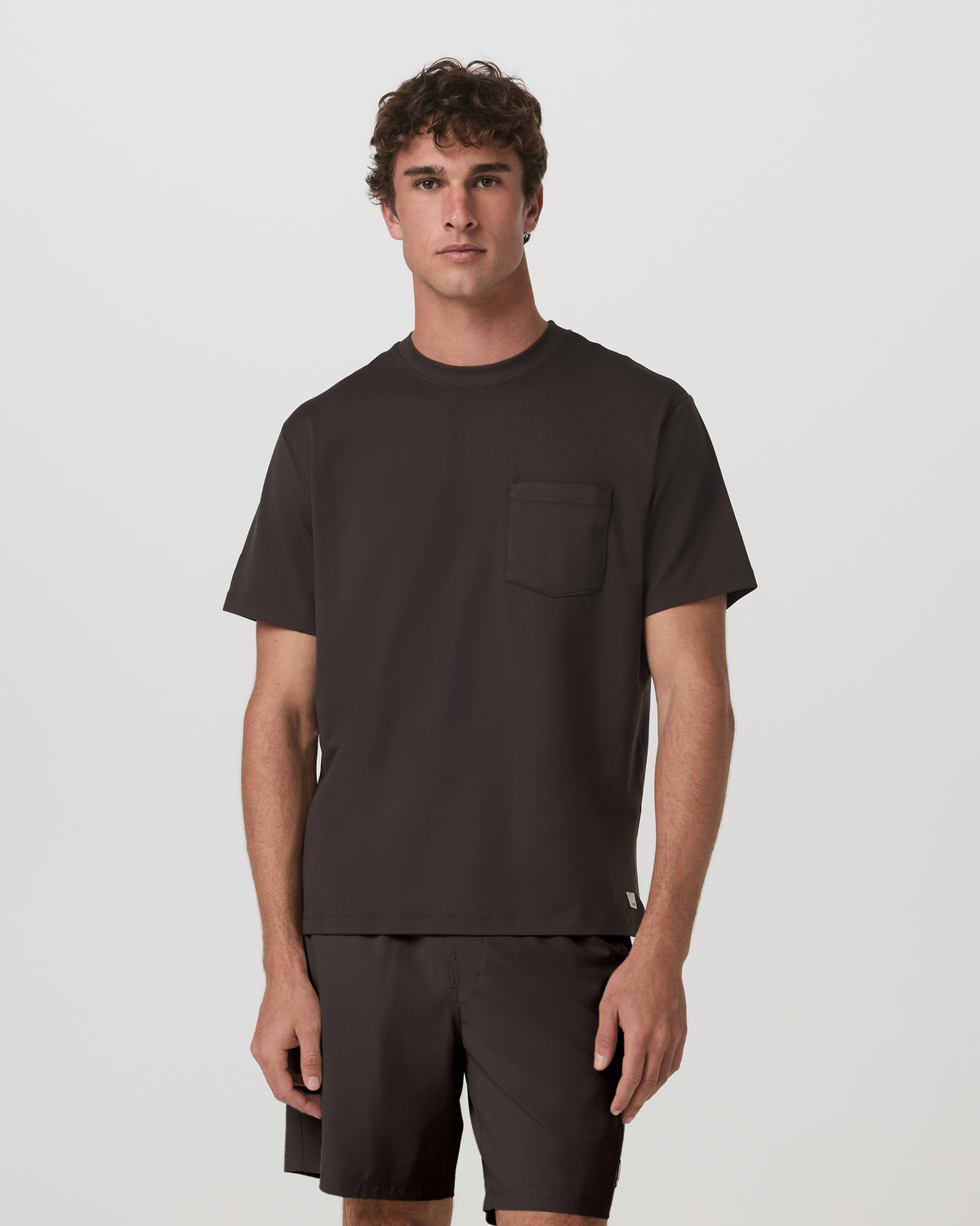 Men's Short Sleeve Ponto Pocket Tee - Relaxed Fit Carbon - Vuori Clothing