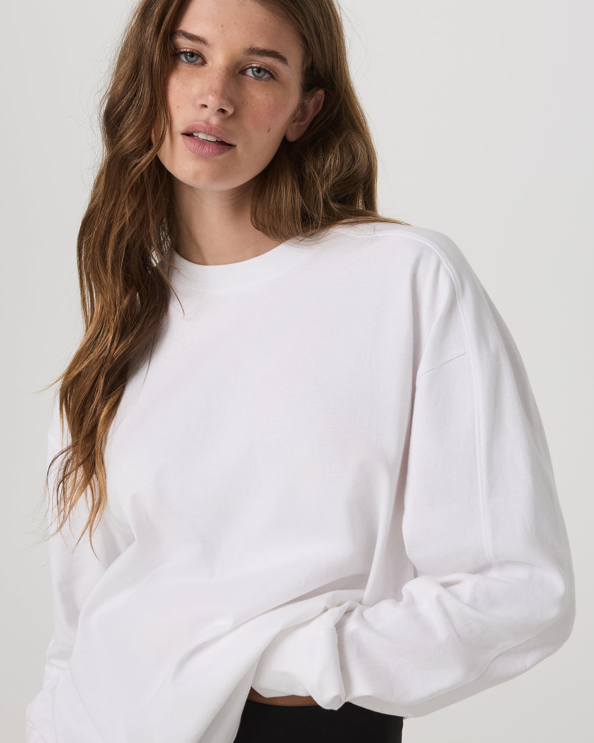 Long Sleeve Heavyweight Cotton Tee Women's White Shirt - Vuori Clothing