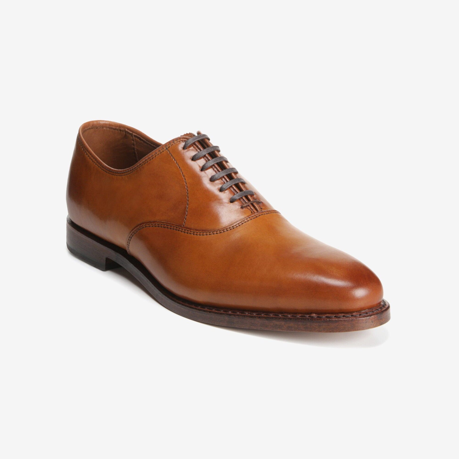 Carlyle Plain-Toe Oxford - Walnut
