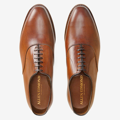 Carlyle Plain-Toe Oxford - Walnut